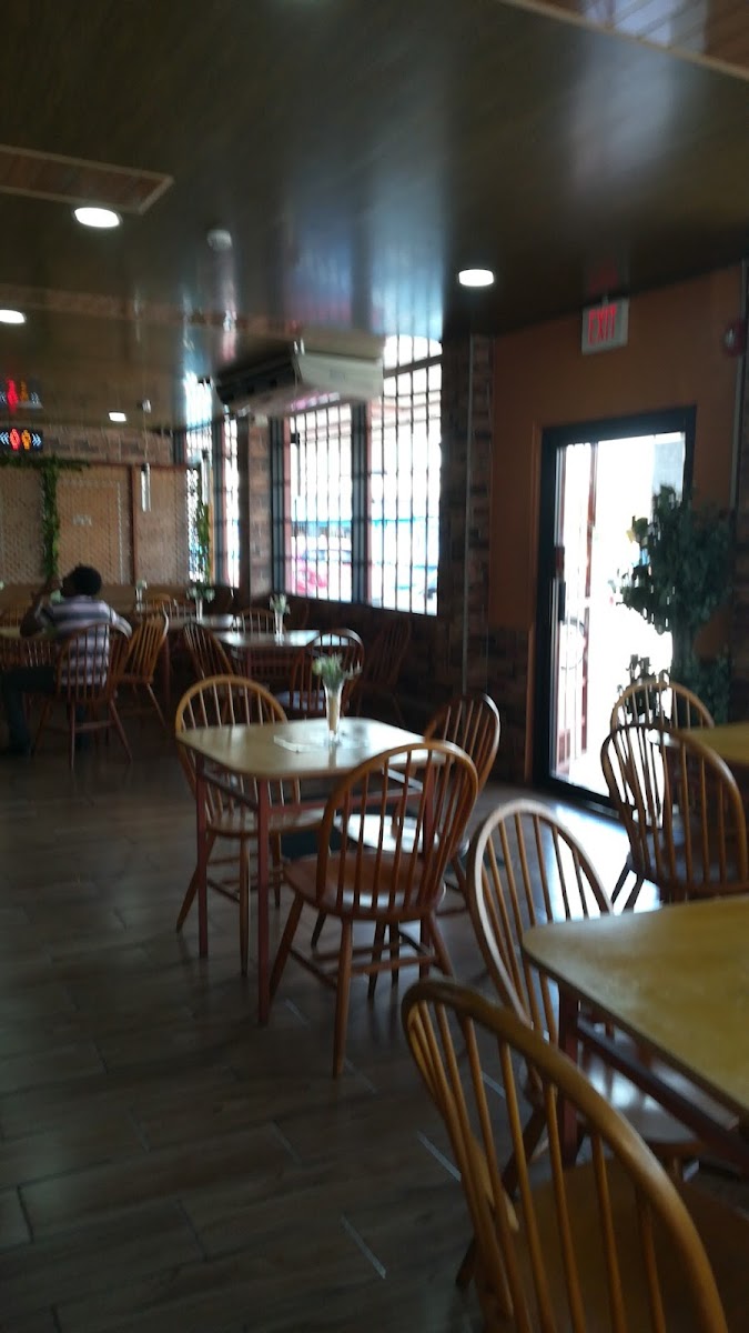 Lynx Restaurant Deli And Grill Photos 2